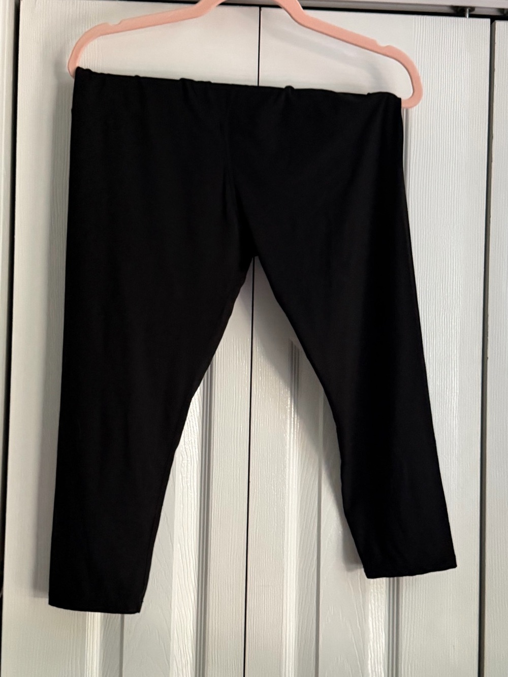 Classic Capri Black Stretch Leggings
